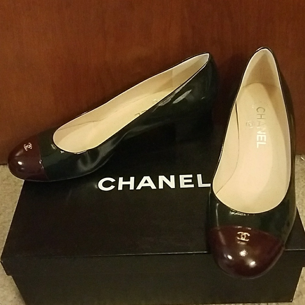Chanel classic pumps